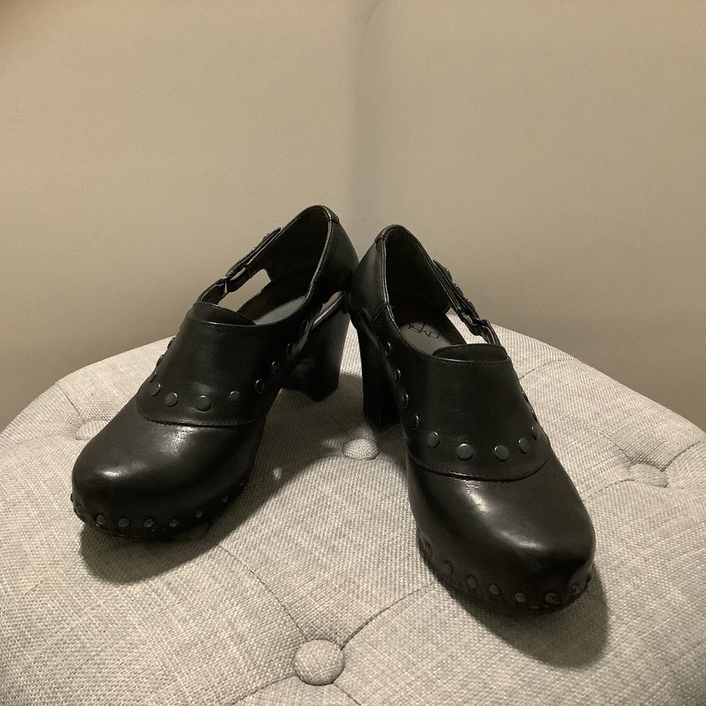 Dansko leather heeled women’s shoes Size 38